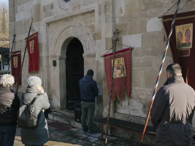 božić, vernici, molitva