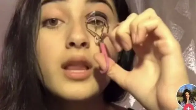 خانم عزیز گفته که قصدش آگاهی‌‌رسانی درباره مسلمانان اویغور بوده است