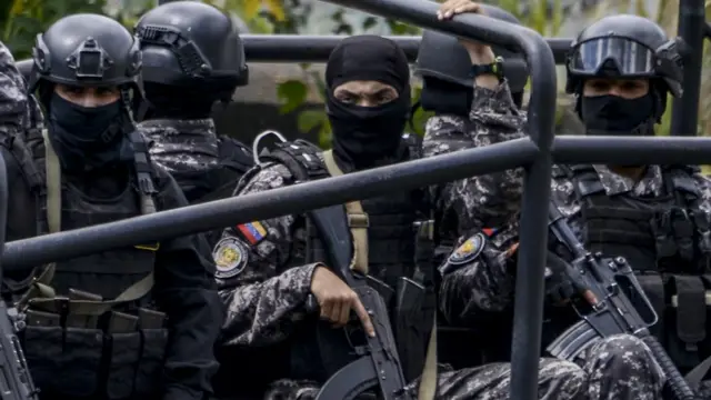 Fuerzas de seguridad.