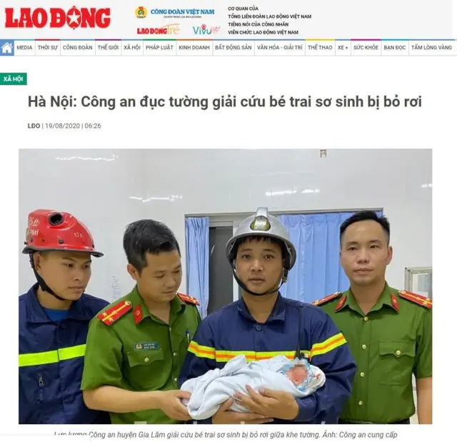 Đội Cảnh sát PCCC cùng Công an thị trấn Trâu Quỳ xác nhận đã đục tường giải cứu bé trai bị kẹt trong khe tường 10cm.