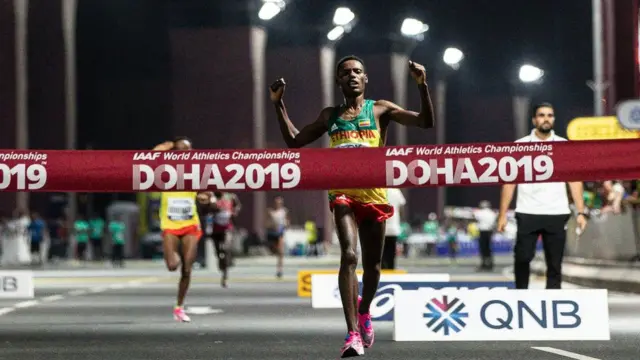 አትሌት ሌሊሳ ዴሲሳ ከሁለት ዓመት በፊት በተደረገው የአትሌቲክስ ሻምፒዮና በማራቶን የወርቅ አሸናፊ ነበር።