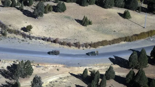 پاک افغان سرحد، باڑ