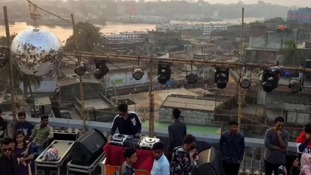 প্রতিটি ছাদে ছিল ডিজে পার্টির আয়োজন