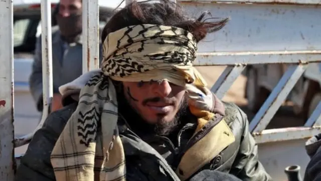 आईएस का संदिग्ध लड़ाका