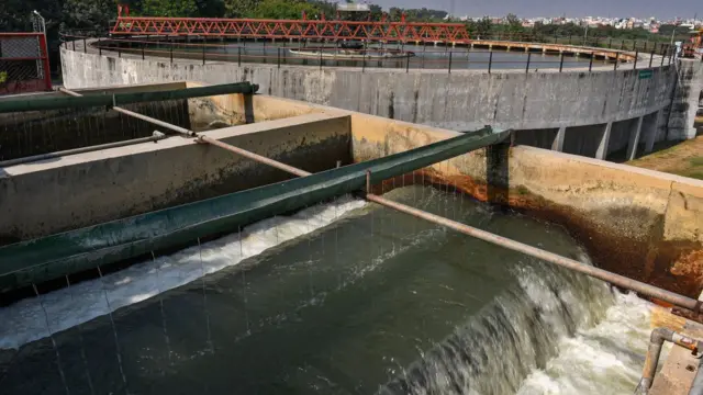 ભારતમાં અશુદ્ધ પાણીના શુદ્ધિકરણ માટે હાલ અલગ કોઈ નિયમો કે ગાઇડલાઇન નથી.