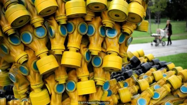 چیہرے پر پہنے جانے والے ماسک