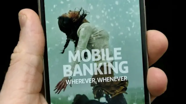 मोबाइल बैंकिंग