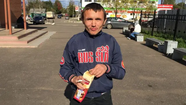 Бездомный пассажир электрички Олег на станции Окуловк