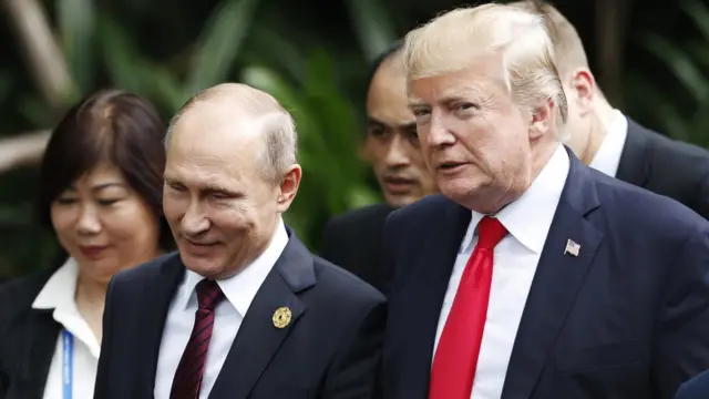 TT Trump và TT Putin tại Tuần lễ cấp cao APEC tổ chức tại Việt Nam từ 06 - 11/11/2017