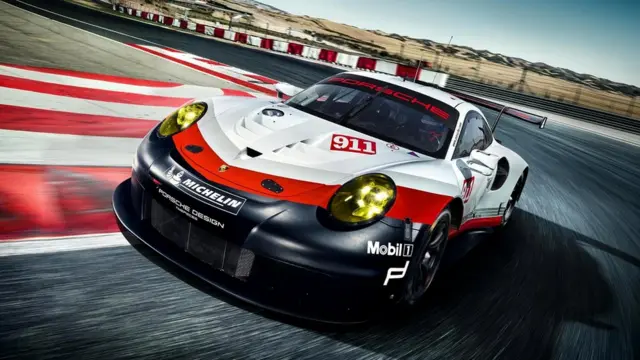 Porsche 911 RSR