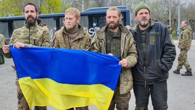 українські військові