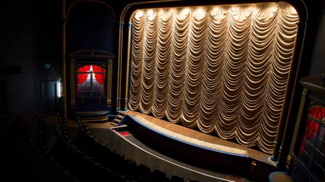 Interior do State Theatre
