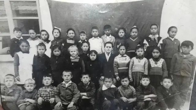 Жээнбековдун үй-бүлөлүк архиви.