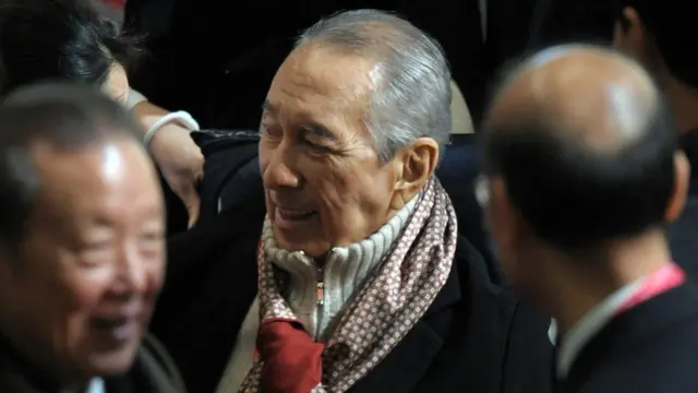 何鸿燊在澳门移交十周年纪念暨崔世安宣誓就任行政长官仪式上（20/12/2009）