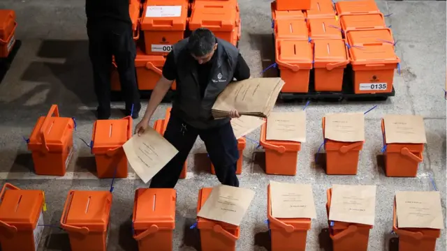 Urnas en la Corte Electoral.