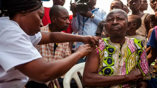 Onye na-agba mmadụ ọgwụ mgbochi