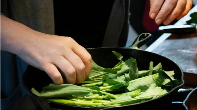 স্বাস্থ্যসম্মত খাবারও খুবই জরুরী।