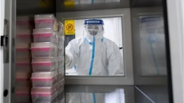 'রিয়াল টাইম পিসিআর' পরীক্ষাটি করার সক্ষমতা এবং এর জন্য দরকারি সরঞ্জাম এখনো পর্যন্ত রয়েছে শুধুমাত্র ঢাকায় অবস্থিত সরকারি সংস্থা রোগতত্ত্ব, রোগ নিয়ন্ত্রণ ও গবেষণা ইন্সটিটিউট বা আইইডিসিআর-এর ল্যাবে।