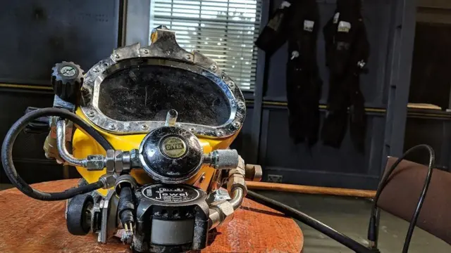 الغواص الذي نجا من الموت بعد نفاد الأكسجين في قاع المحيط