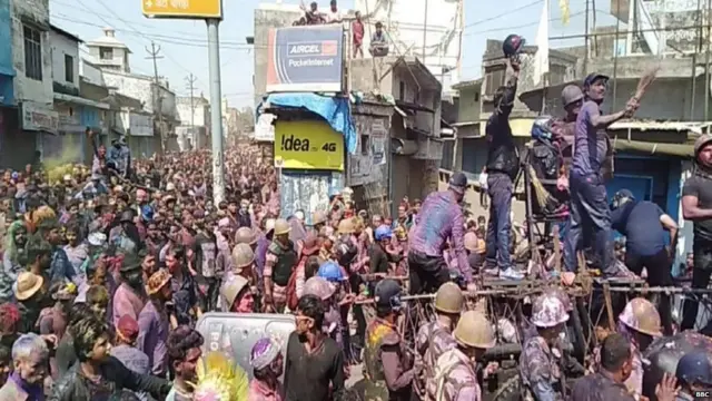 ਲਾਟ ਸਾਬ੍ਹ ਦਾ ਜਲੂਸ