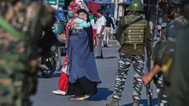 ராணுவ வீரர்