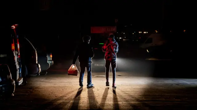 світло темрява