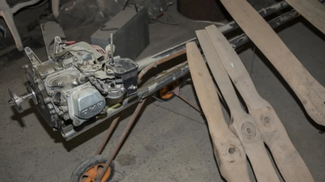 ورشة تابعة لتنظيم الدولة الإسلامية في حي الشفاء الواقع على حدود القتال في الموصل القديمة