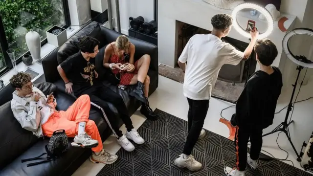 كيف غير تطبيق "تيك توك" العالم في عام 2020؟