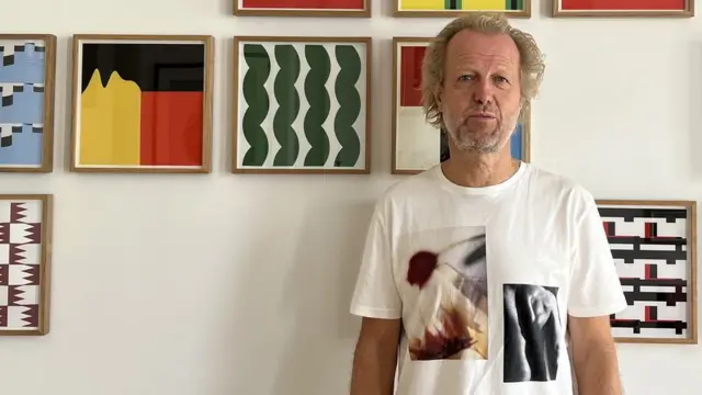 Robert Devereux collecte des fonds pour aider les jeunes artistes africains