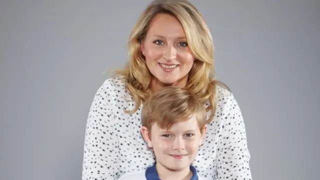 أم وطفلها مصابان بفرض الكوليسترول في الدم