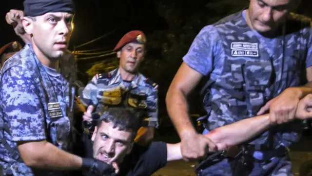 задержание в Ереване