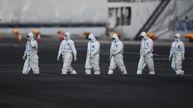 கொரோனா வைரஸ்: சொகுசு கப்பல், 14 நாட்கள், 500 பயணிகள் - அடுத்து என்ன நடக்கும்?