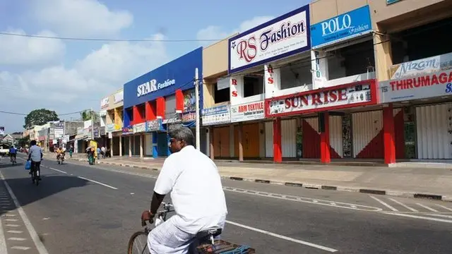 இலங்கை : கடையடைப்பு போராட்டத்தால் ஸ்தம்பித்த இயல்பு வாழ்க்கை (புகைப்படத் தொகுப்பு)