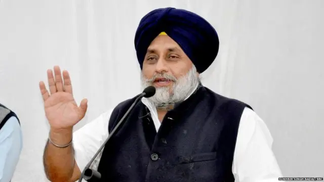 ਸੁਖਬੀਰ ਸਿੰਘ ਬਾਦਲ ਅਤੇ ਹਰਸਿਮਰਤ ਕੌਰ ਬਾਦਲ