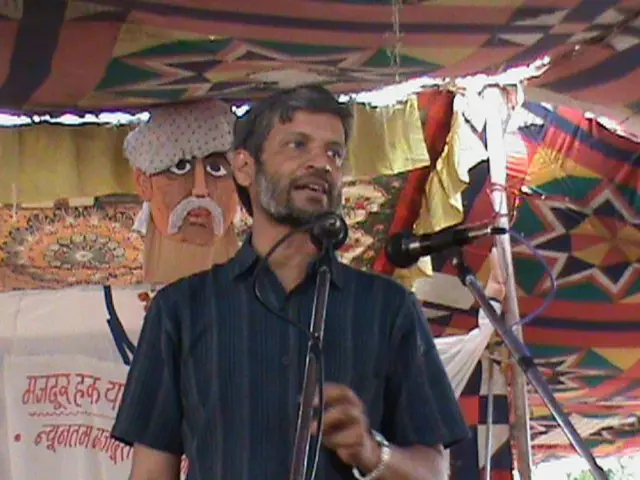 निखिल डे