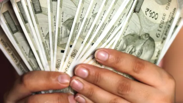 ఐదొందల నోట్లు