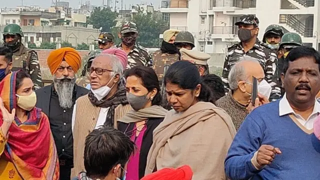 విపక్ష ఎంపీలు