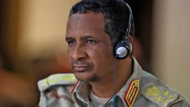 محمد حمدان دقلو "حميدتي" في الجولة الأولى من الحوار السياسي الأربعاء الماضي