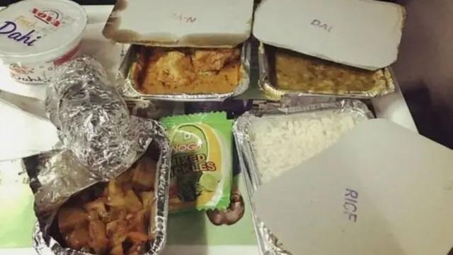 रेल का खाना