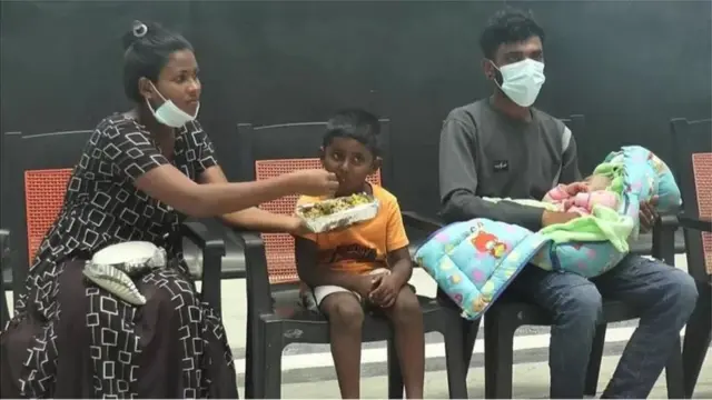 శ్రీలంక నుంచి అనేకమంది భారత్ కు వస్తున్నారు