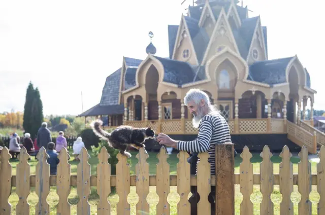 Храм в Петропавловке