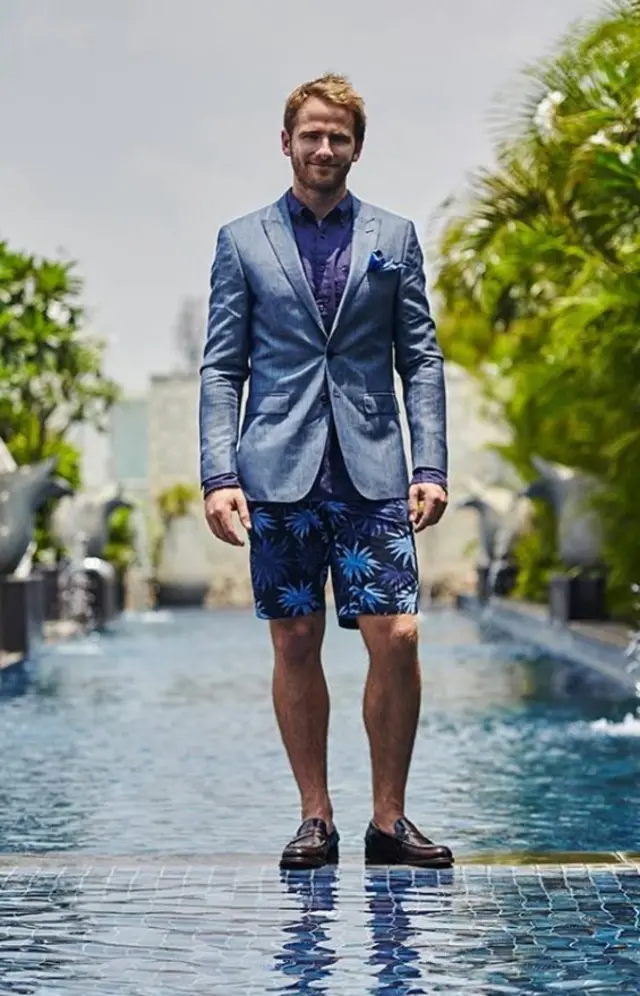 නවසීලන්තයේ මෙතෙක් බිහිවූ හොඳම පිතිකරුවා ලෙස සැලකෙන මාටින් ක්රෝ ගෙන් පසුව එරට බිහිවූ විශිෂ්ටම පිතිකරුවා ලෙස ද කේන් විලියම්සන් සැලකේ