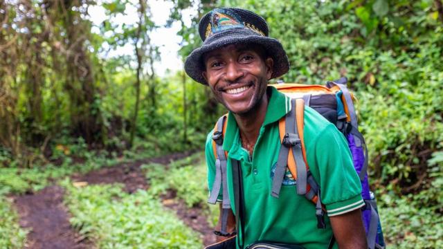 Roger Kabale Taziviwe est un guide de volcans qui a escaladé le Nyiragongo plus de 100 fois.
