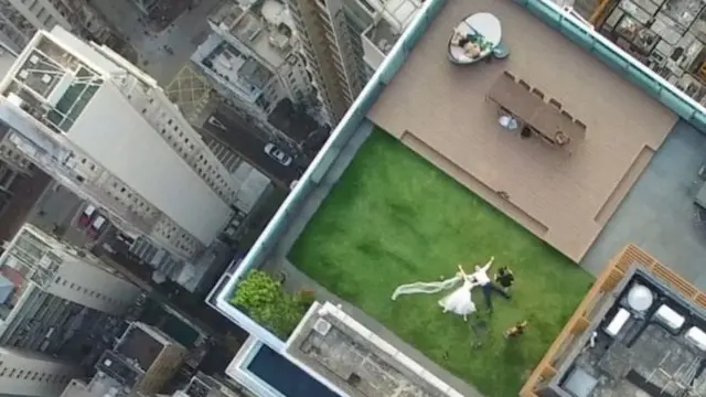 یہ تصویر ہانگ کانگ میں ڈرون سے لی گئی ہے