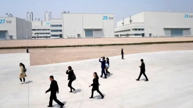 سټوډیوګانې پر کابو ۴۰۰ هکټاره ځمکې جوړې شوې