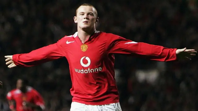 Wayne Rooney celebra uno de sus goles.