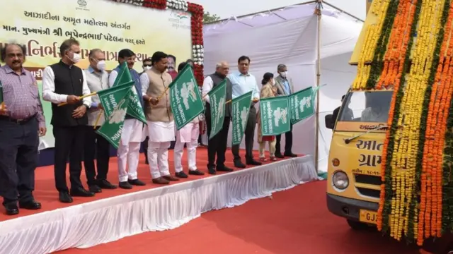 ખેડા જિલ્લાના મહેમદાવાદથી રાજ્યવ્યાપી આત્મનિર્ભર ગ્રામયાત્રાનો પ્રારંભ કરાવતા મુખ્ય મંત્રી ભૂપેન્દ્ર પટેલ