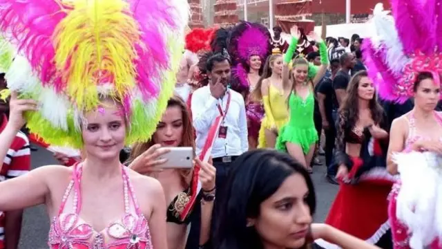 விருந்தினர்களை மகிழ்விக்க நடந்த பலதரப்பட்ட நிகழ்ச்சிகளில் பிரேசில் நாட்டு சம்பா நடனமும் ஒன்று