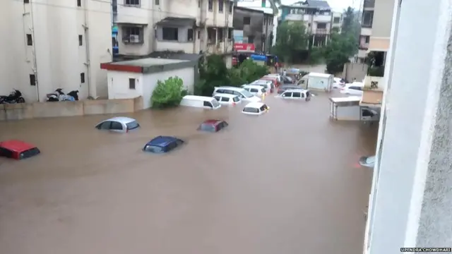 26 जुलै 2019च्या पूरात बदलापूरात बुडालेल्या इमारती