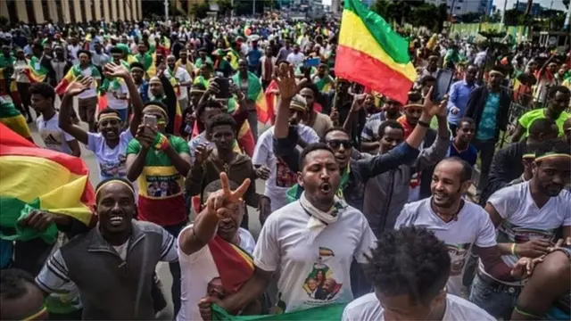 ኣንጻር መሪሕነት ኢህወዴግ ሓያል ህዝባዊ ተቓውሞታት ተላዒሉ ነይሩ